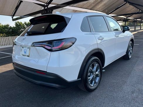 Certified 2026 Honda HR-V LX image 4