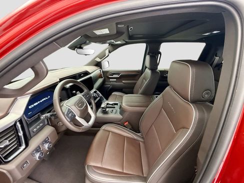 Used 2024 GMC Sierra 1500 Denali w/ Denali Reserve Package AWD/4WD image 5