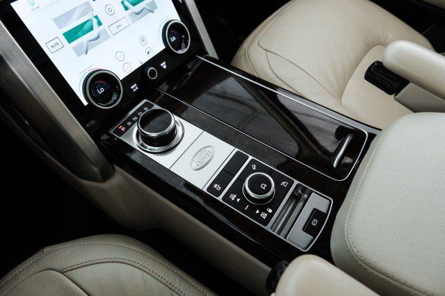 Used 2020 Land Rover Range Rover AWD/4WD image 24
