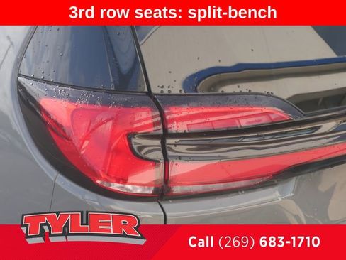Used 2022 Chrysler Pacifica Touring-L FWD image 12