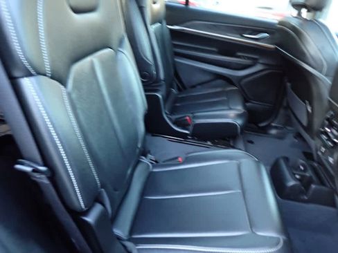 Used 2023 Jeep Grand Cherokee L Limited w/ Black Appearance Package image 21