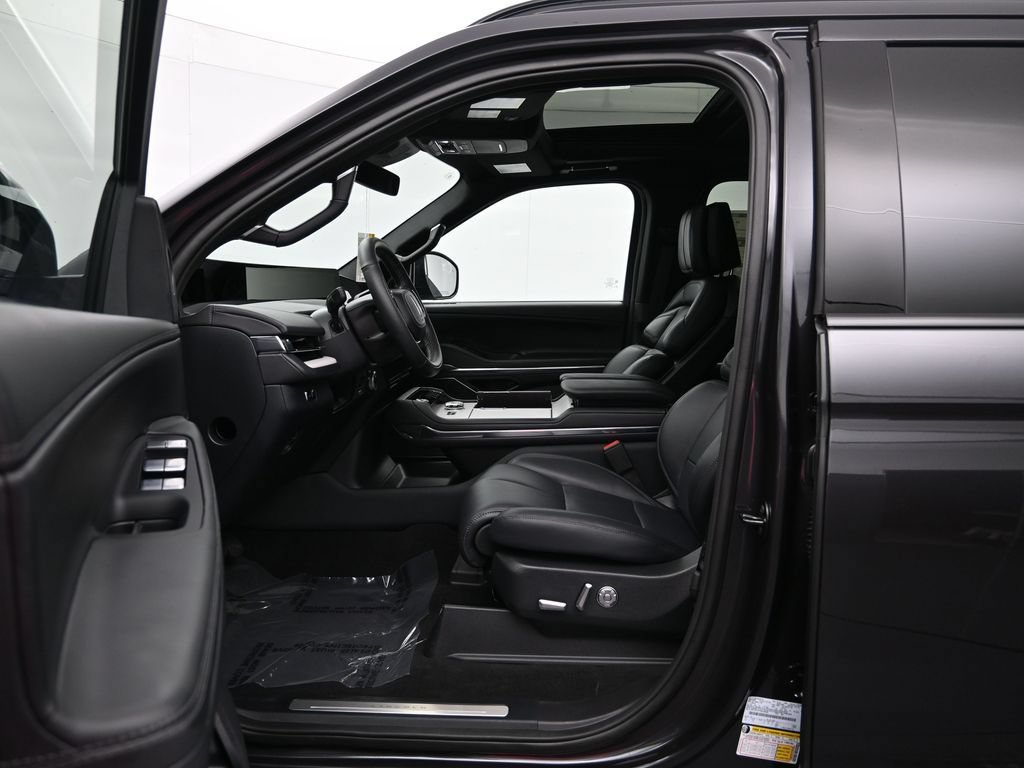 New 2026 Lincoln Navigator Reserve w/ Jet Appearance Package AWD/4WD image 21