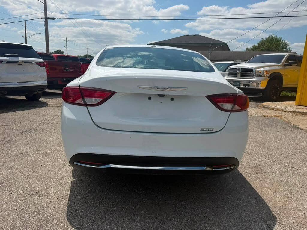 Used 2015 Chrysler 200 Limited w/ Convenience Group FWD image 6