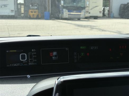 Used 2018 Toyota Prius Four image 18