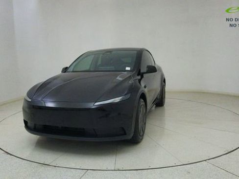 Used 2026 Tesla Model Y 2WD image 57