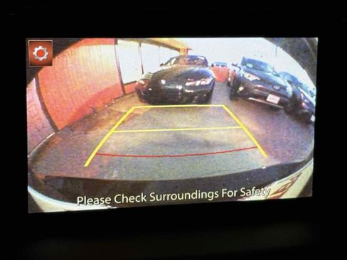 Used 2018 MAZDA MAZDA3 Touring FWD image 13