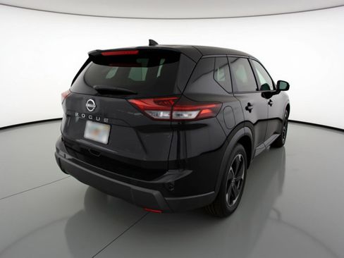 Used 2025 Nissan Rogue SV FWD image 9