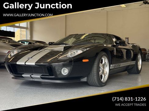 Used 2005 Ford GT RWD image 1