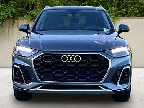 Used 2023 Audi Q5 2.0T Premium w/ Convenience Package AWD/4WD image 2