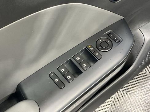 New 2026 Kia K4 LXS image 16