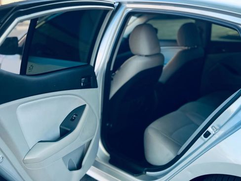 Used 2014 Kia Optima LX image 11