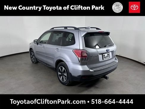 Used 2018 Subaru Forester 2.5i Premium image 5
