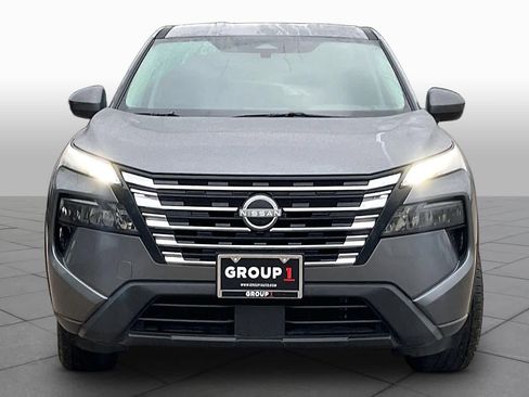 Used 2025 Nissan Rogue SV image 4