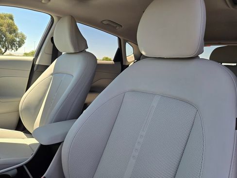 New 2026 Hyundai Kona Limited FWD image 12