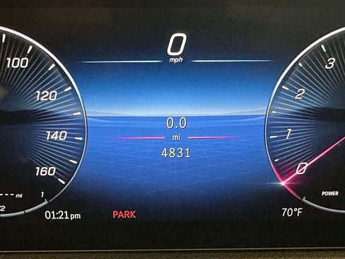 Certified 2025 Mercedes-Benz GLA 250 4MATIC image 33