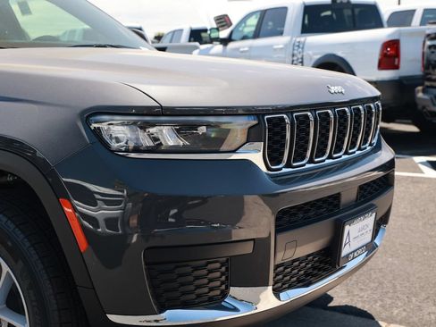 New 2026 Jeep Grand Cherokee L Laredo AWD/4WD image 7