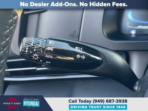 Certified 2025 Hyundai Elantra Sport image 23