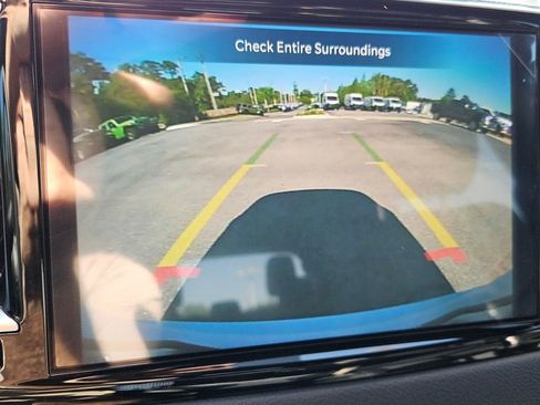 Used 2025 Chrysler Voyager LX FWD image 18
