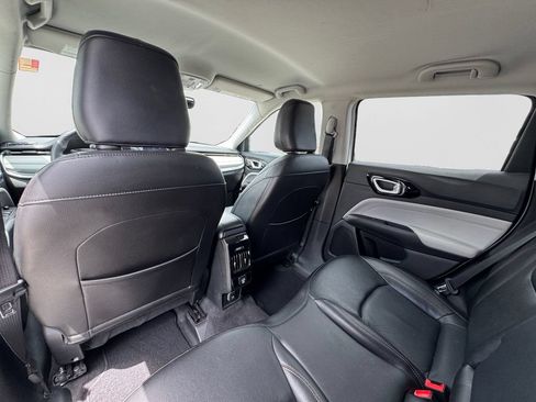 Used 2022 Jeep Compass Limited AWD/4WD image 13