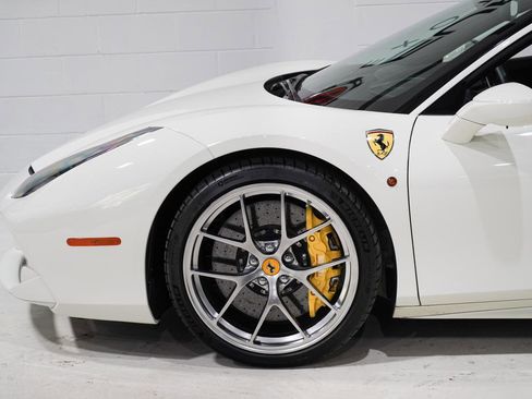 Used 2016 Ferrari 488 GTB image 31