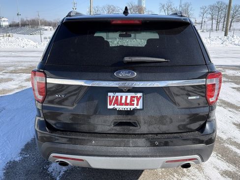 Used 2016 Ford Explorer XLT w/ Equipment Group 202A image 15