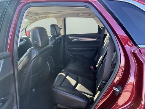 Used 2017 Cadillac XT5 Luxury w/ Driver Awareness Package AWD/4WD image 16