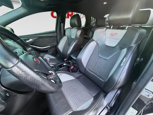 Used 2017 Ford Focus ST w/ Equipment Group 401A FWD image 21