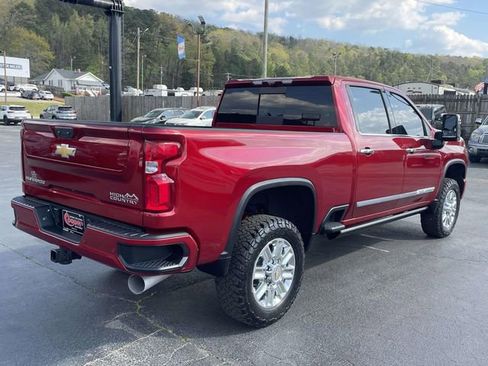 Certified 2024 Chevrolet Silverado 2500 High Country w/ High Country Premium Package AWD/4WD image 4