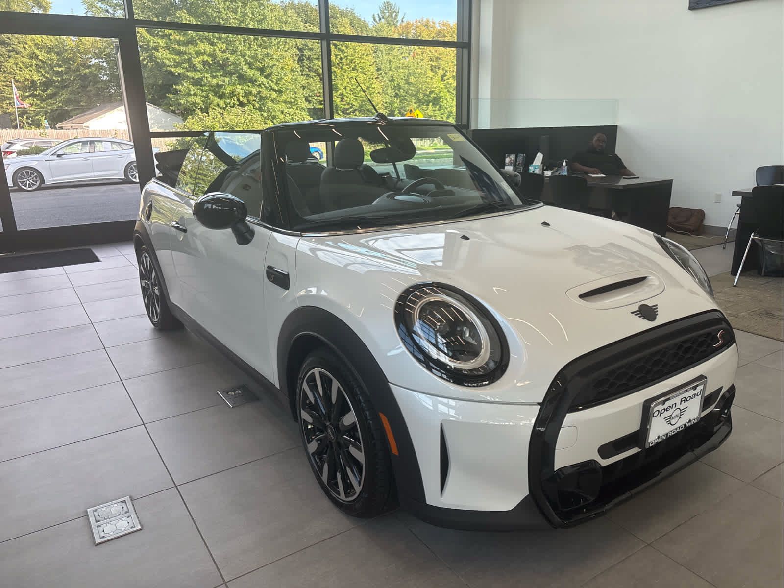 Used 2024 MINI Cooper S FWD image 8