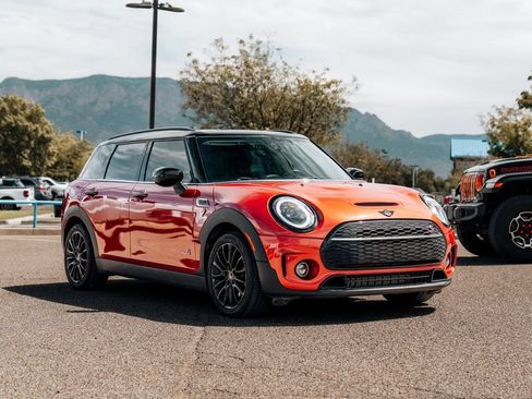 Used 2022 MINI Cooper Clubman S w/ Premium Package AWD/4WD image 1