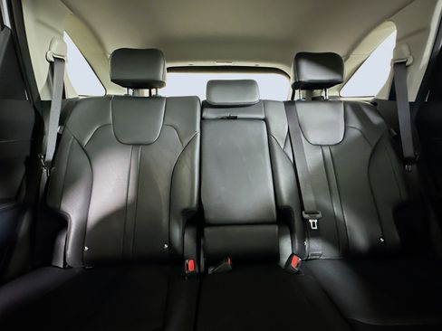 Used 2025 Kia Sorento S FWD image 30