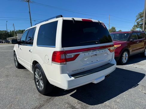 Used 2015 Lincoln Navigator 2WD image 5