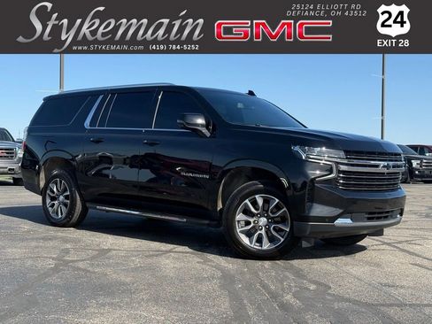Used 2022 Chevrolet Suburban LT w/ Luxury Package AWD/4WD image 1