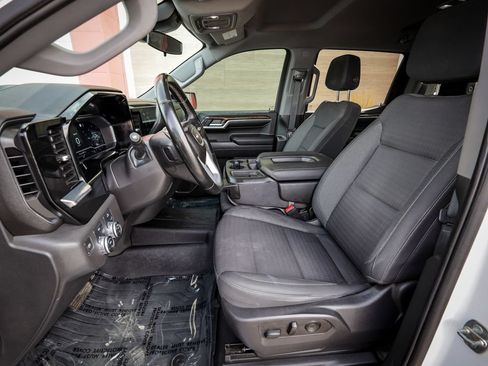 Used 2023 GMC Sierra 1500 Elevation AWD/4WD image 13
