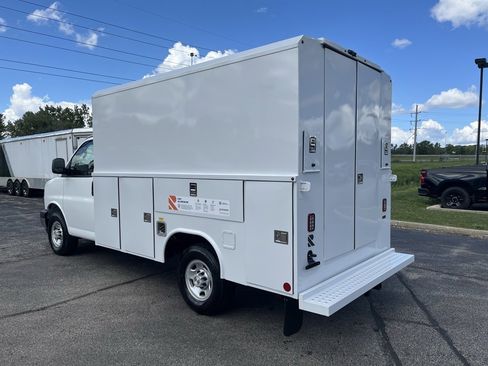 New 2025 Chevrolet Express 3500 w/ Power Convenience Package image 5