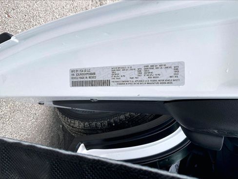 Used 2023 RAM ProMaster 2500 FWD image 13