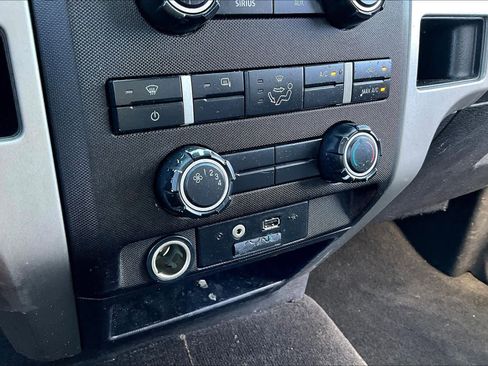 Used 2012 Ford F150 XLT w/ XLT Chrome Pkg image 31