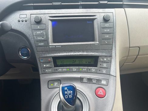 Used 2015 Toyota Prius Four image 15