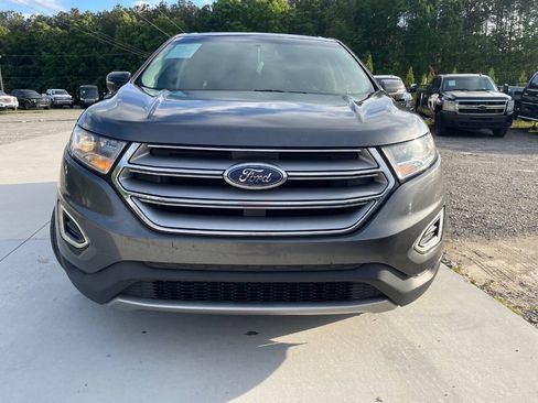 Used 2017 Ford Edge Titanium FWD image 2