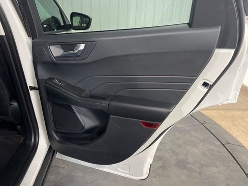 Used 2022 Ford Escape SEL w/ SEL Stealth AWD Package image 18