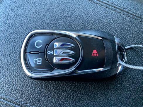 Used 2025 Buick Encore GX Preferred image 22