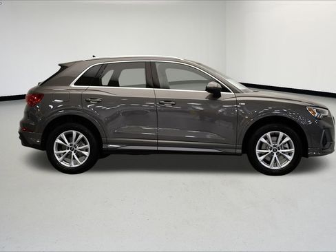 Used 2025 Audi Q3 2.0T Premium w/ Convenience Package image 6