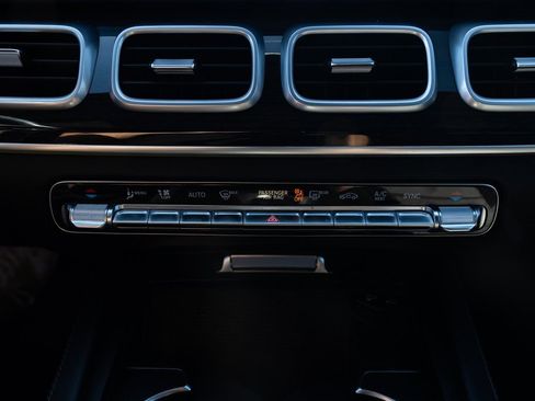 Used 2020 Mercedes-Benz GLE 350 4MATIC image 16