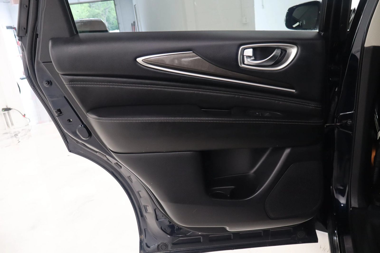 Used 2019 INFINITI QX60 Pure AWD/4WD image 16