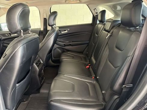 Used 2017 Ford Edge Titanium w/ Technology Package AWD/4WD image 24