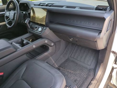 Used 2026 Land Rover Defender 110 X-Dynamic SE AWD/4WD image 19