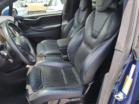 Used 2016 Tesla Model X Performance AWD/4WD image 9