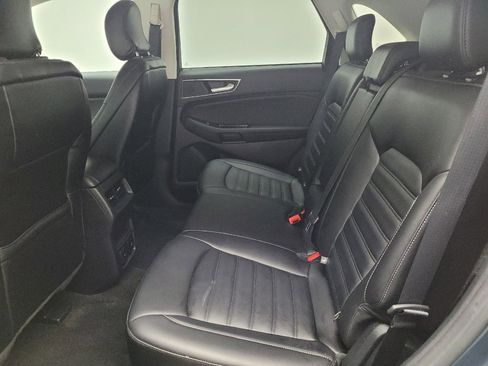 Used 2019 Ford Edge SEL w/ Equipment Group 201A AWD/4WD image 18