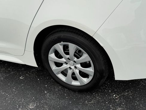 Used 2024 Toyota Corolla LE image 5