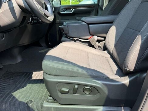 Used 2025 GMC Sierra 1500 Elevation RWD image 5
